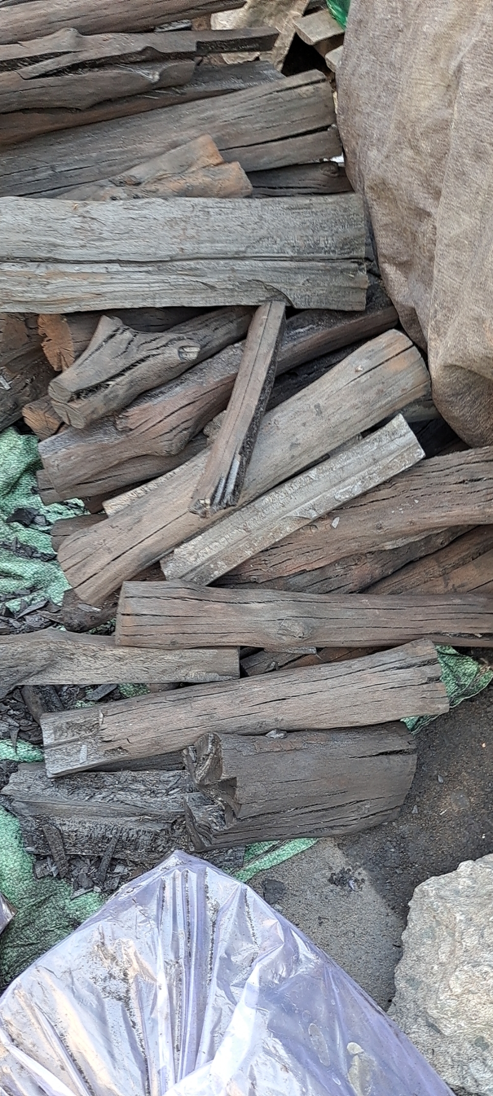 Than củi đước không khói